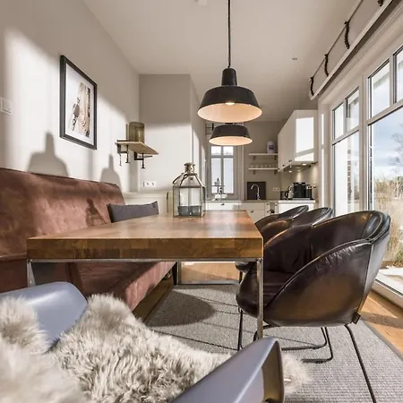 In With Swimming Pool Holiday home *